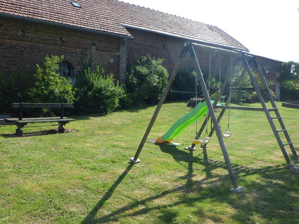 Les Gîtes Du Vieux Frêne Longavesnes Exterior foto